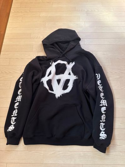 VETEMENTS Double Anarchy Logo Parker "Black White"