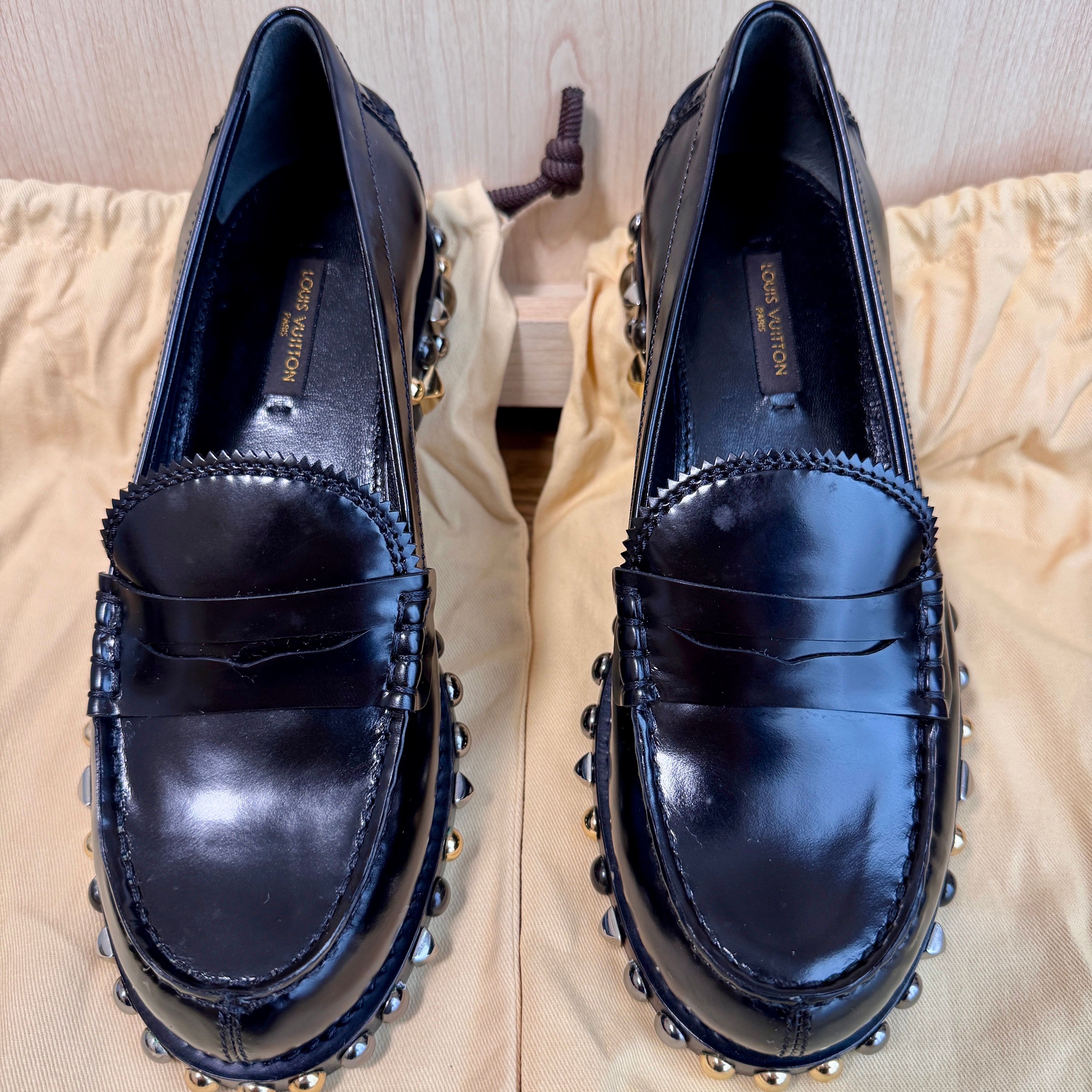 LOUIS VUITTON 黒 レザー ローファー スタッズ 保存袋付き 36