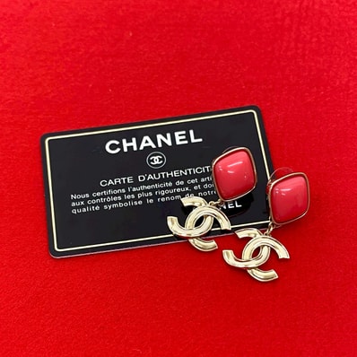 CHANEL シャネル ココマーク GP プラスチック ピアス ゴールド
89819