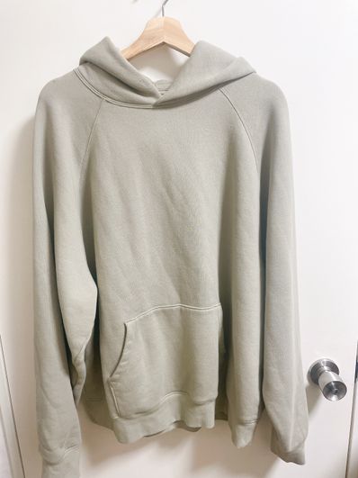 FEAR OF GOD ESSENTIALS PULLOVER HOODIE "Pistachio"