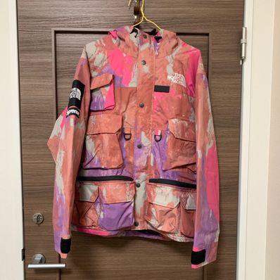 Supreme x The North Face Cargo Jacket "Pink"