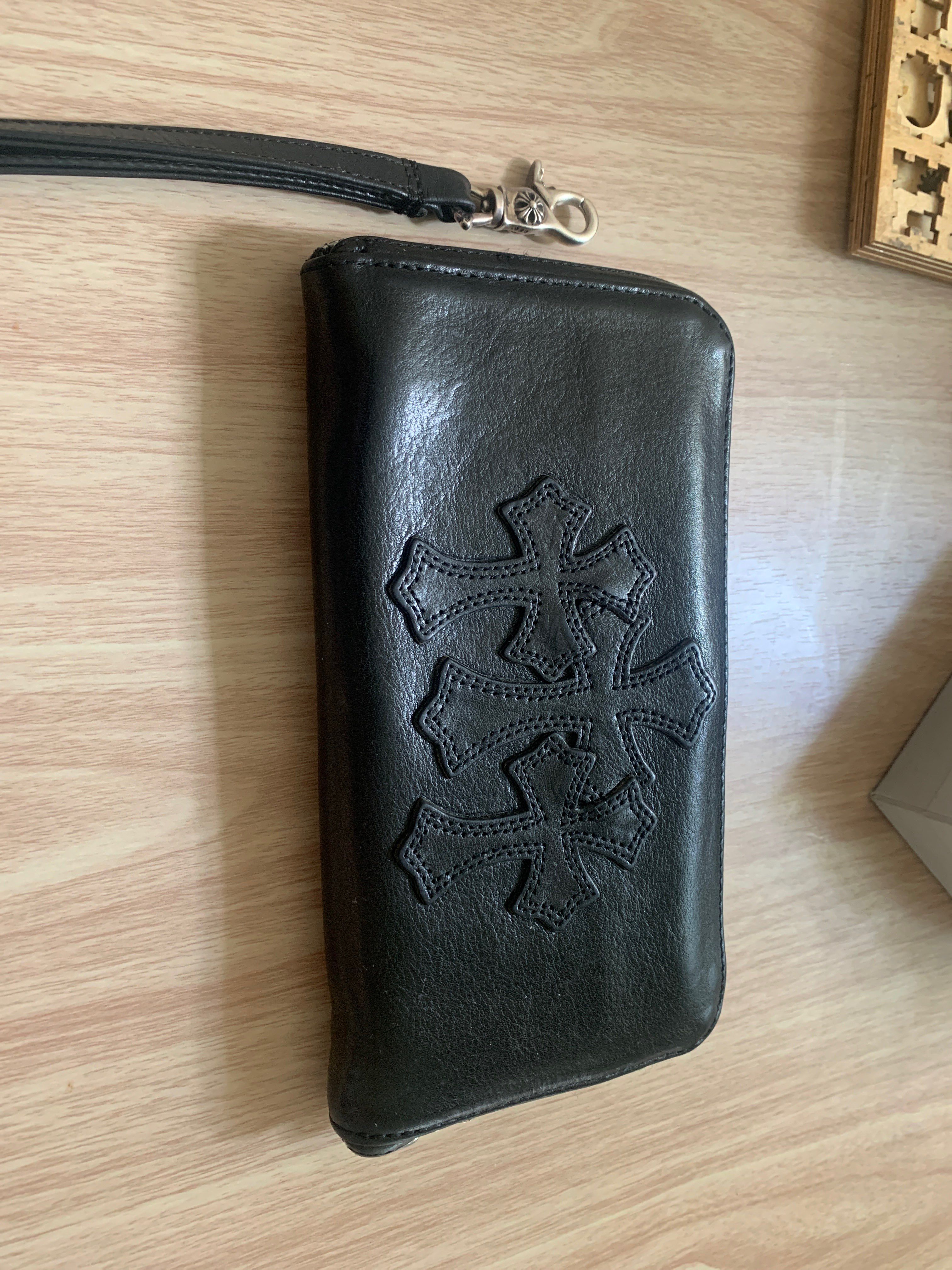 Chrome Hearts REC F Light Leather Zip Wallet / 3 Cemetary Cross "Black"