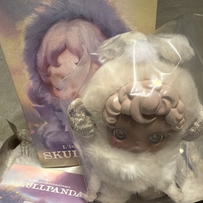 POP MART SKULLPANDA L'impressionnisme Series Plush Doll Mist