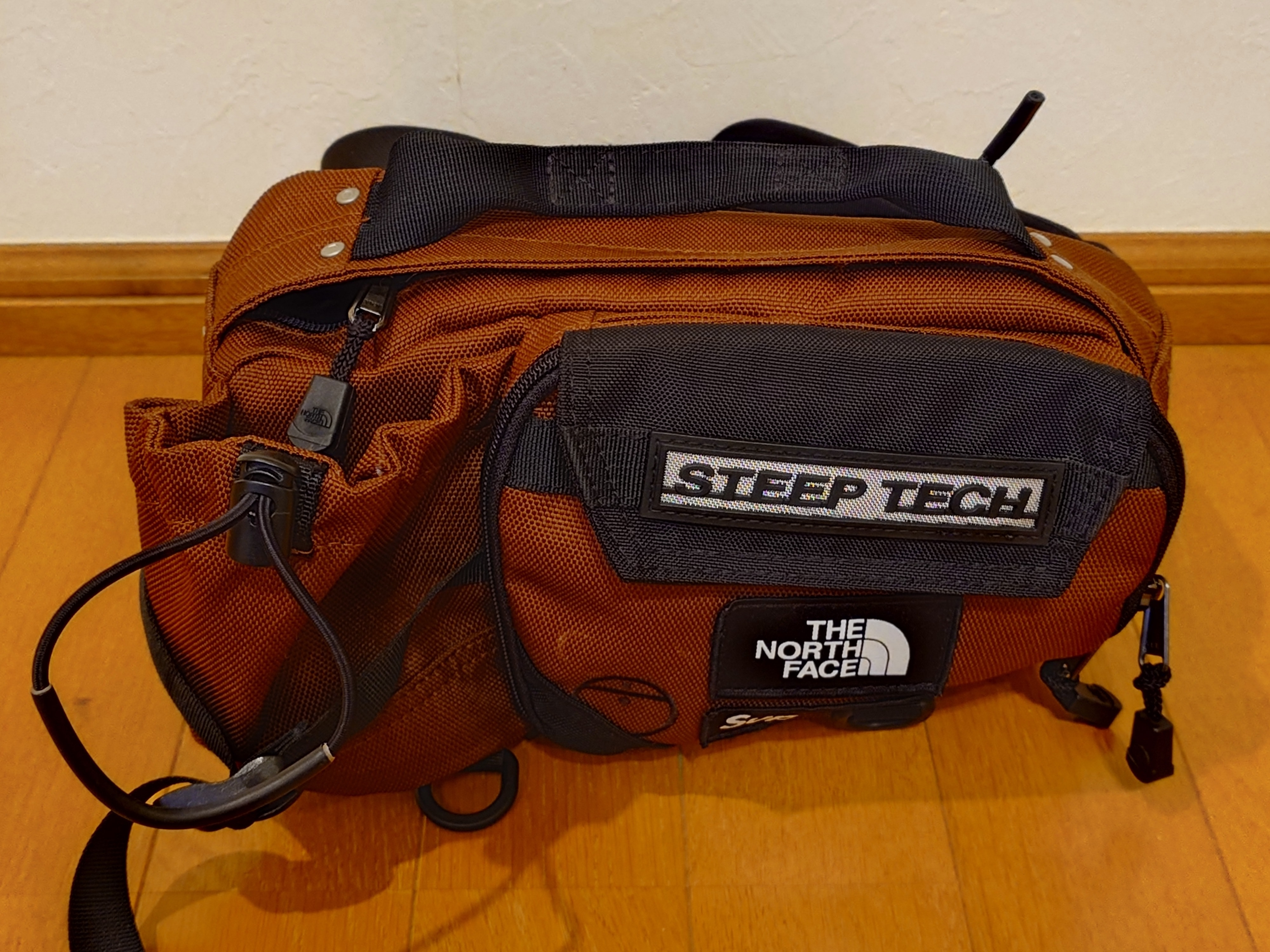 Supreme x The North Face Steep Tech Waist Bag "Brown" NM82291I / NF0A82YW