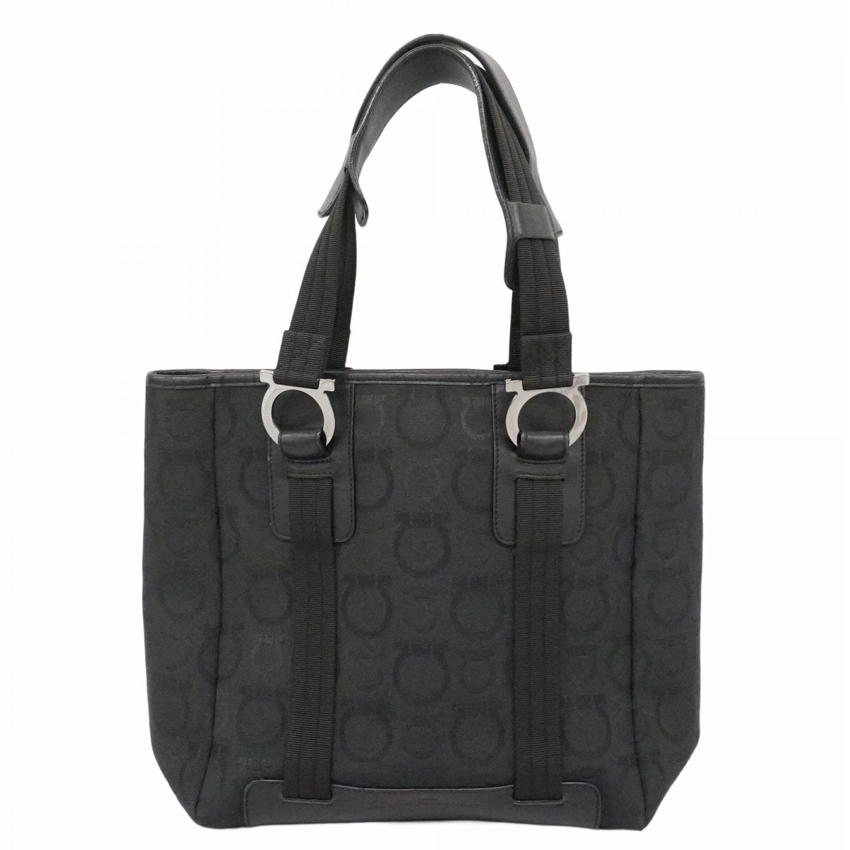 【6dd4359】サルヴァトーレフェラガモ トートバッグ ガンチーニ キャンバス ブラック シルバー金具【中古】レディース