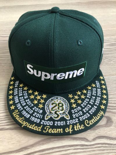 Supreme Undisputed Box Logo New Era "Dark Green"