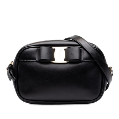 サルヴァトーレフェラガモ ヴァラ 斜め掛け ショルダーバッグ AU-21 H498 ブラック レザー レディース Salvatore Ferragamo 中古