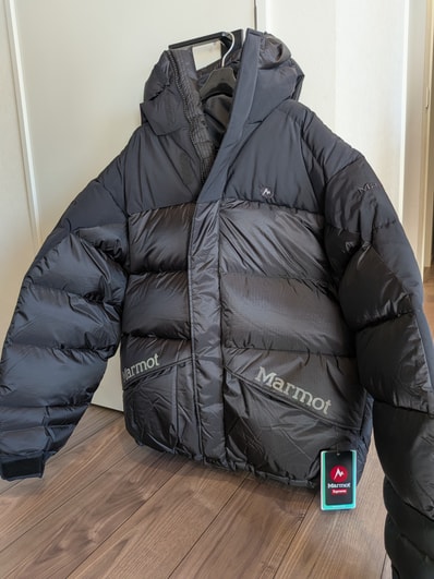 Supreme x Marmot 800-Fill Down Parka "Black"