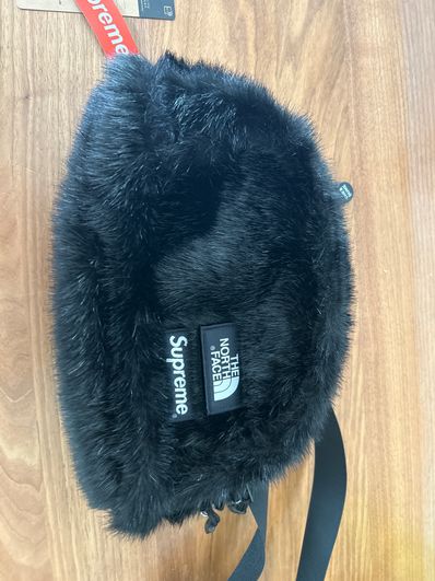 Supreme x The North Face Faux Fur Waist Bag "Black" NM82093I / NF0A5G87