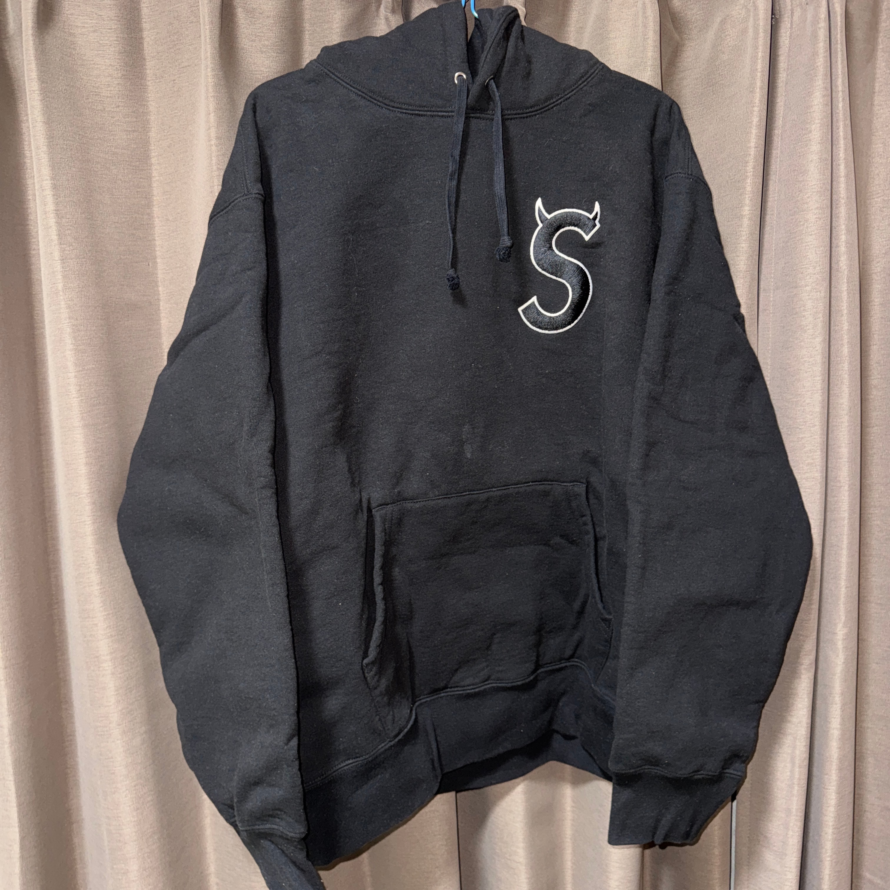 Supreme S Logo Hooded Sweatshirt "Black" (22FW)