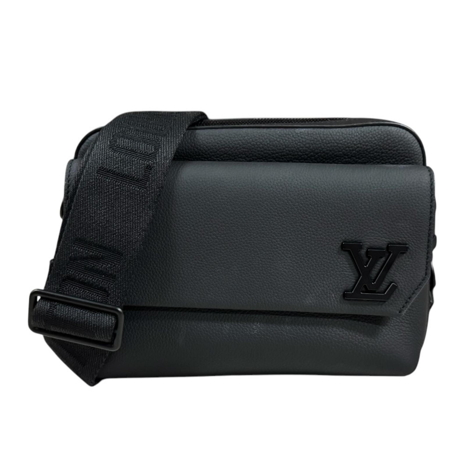 VUITTON カバン 黒 ※やや汚れあり B (目立った傷や汚れなし)】ルイヴィトン ファストライン