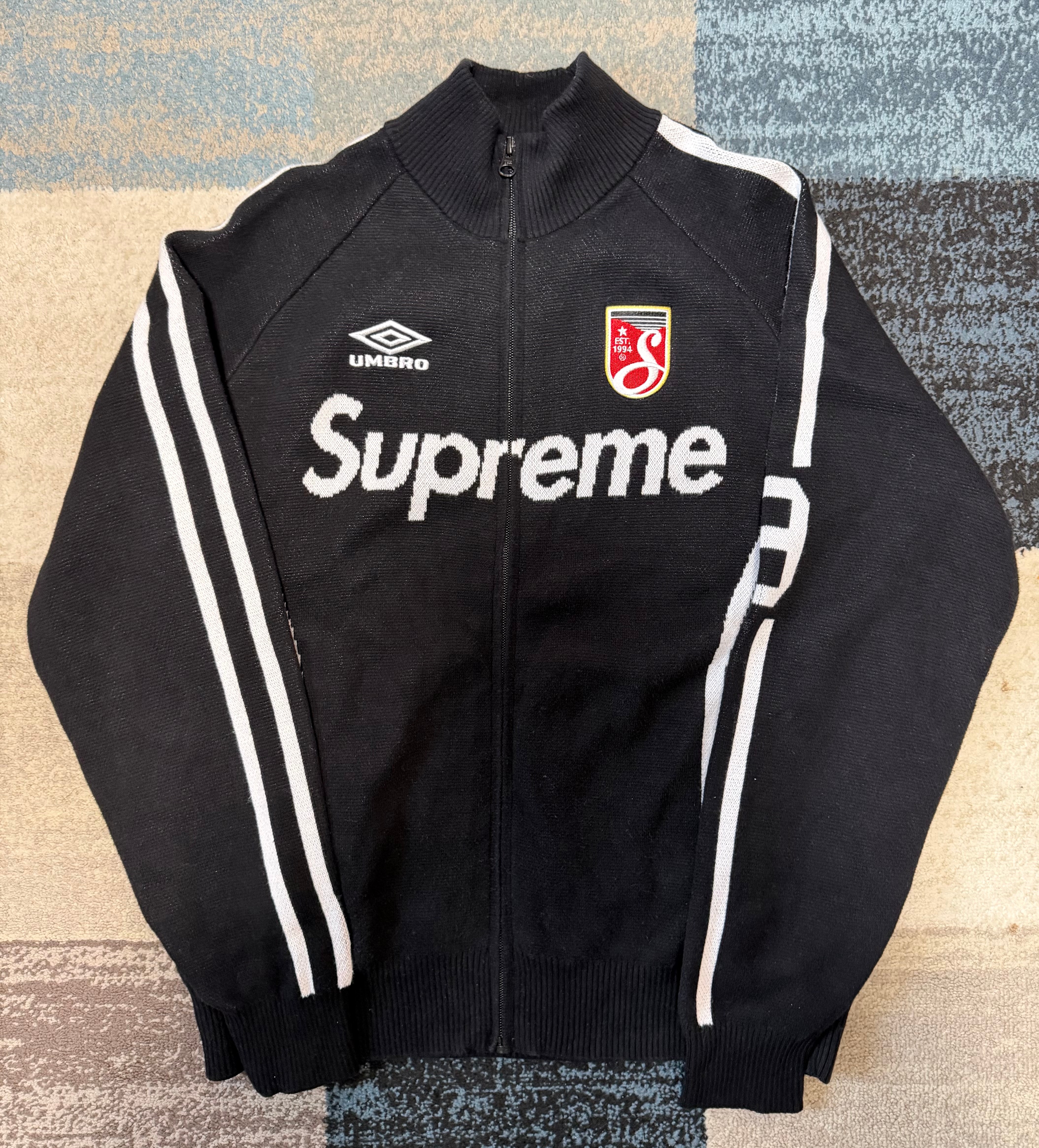 B (目立った傷や汚れなし)】シュプリーム x アンブロ ジップアップ