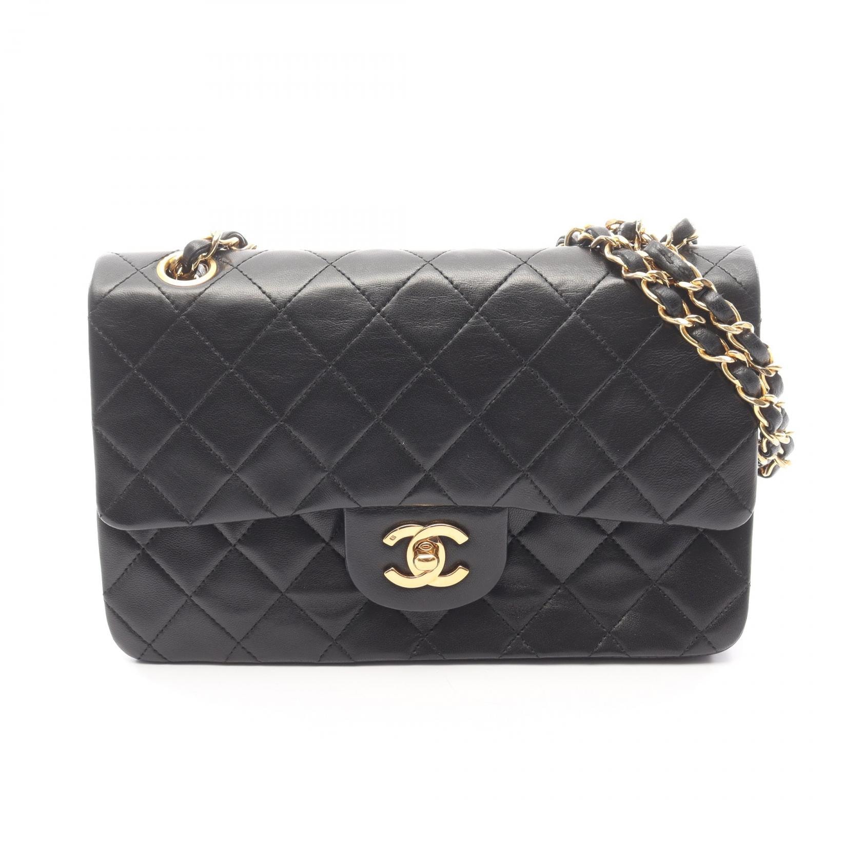 シャネル CHANEL マトラッセ Wフラップ ショルダーバッグ バッグ ラムスキン(羊革) レディース ブラック系 【中古】