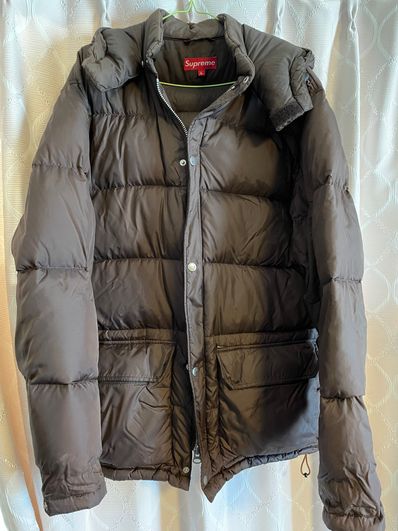 Supreme GORE-TEX 700-Fill Down Parka "Black"