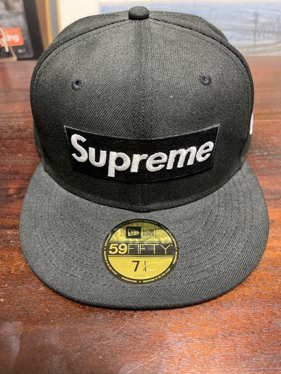 Supreme Champions Box Logo New Era® "Black"