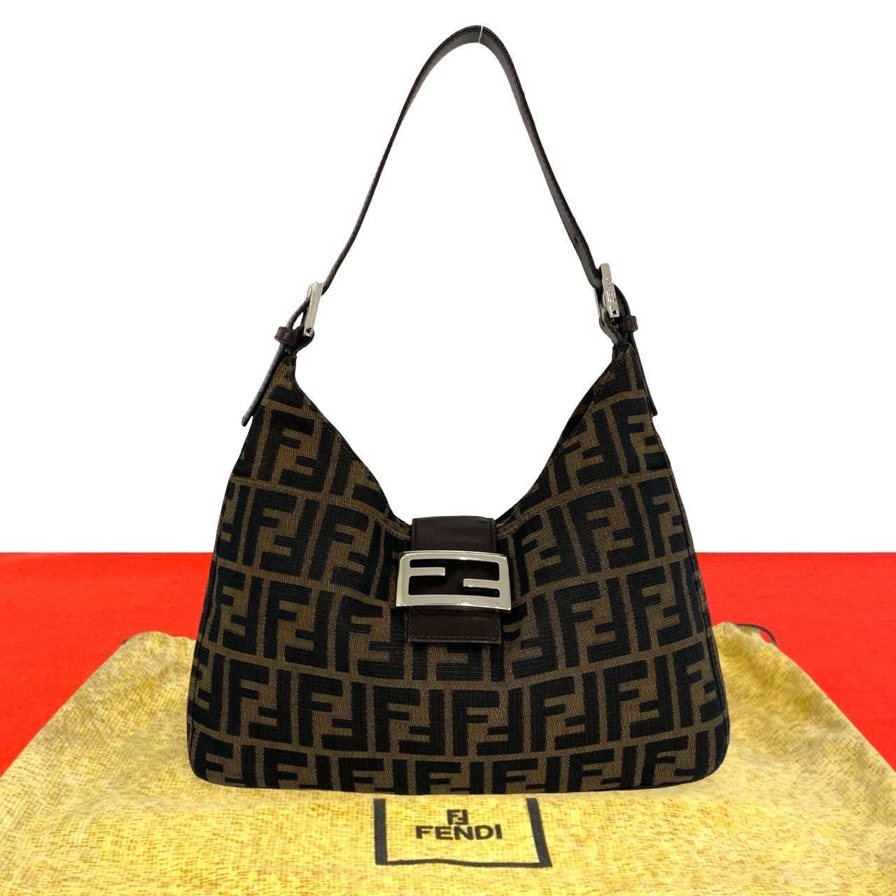 FENDI フェンディ ズッカ FF 柄 キャンバス レザー ショルダーバッグ ブラウン
30546