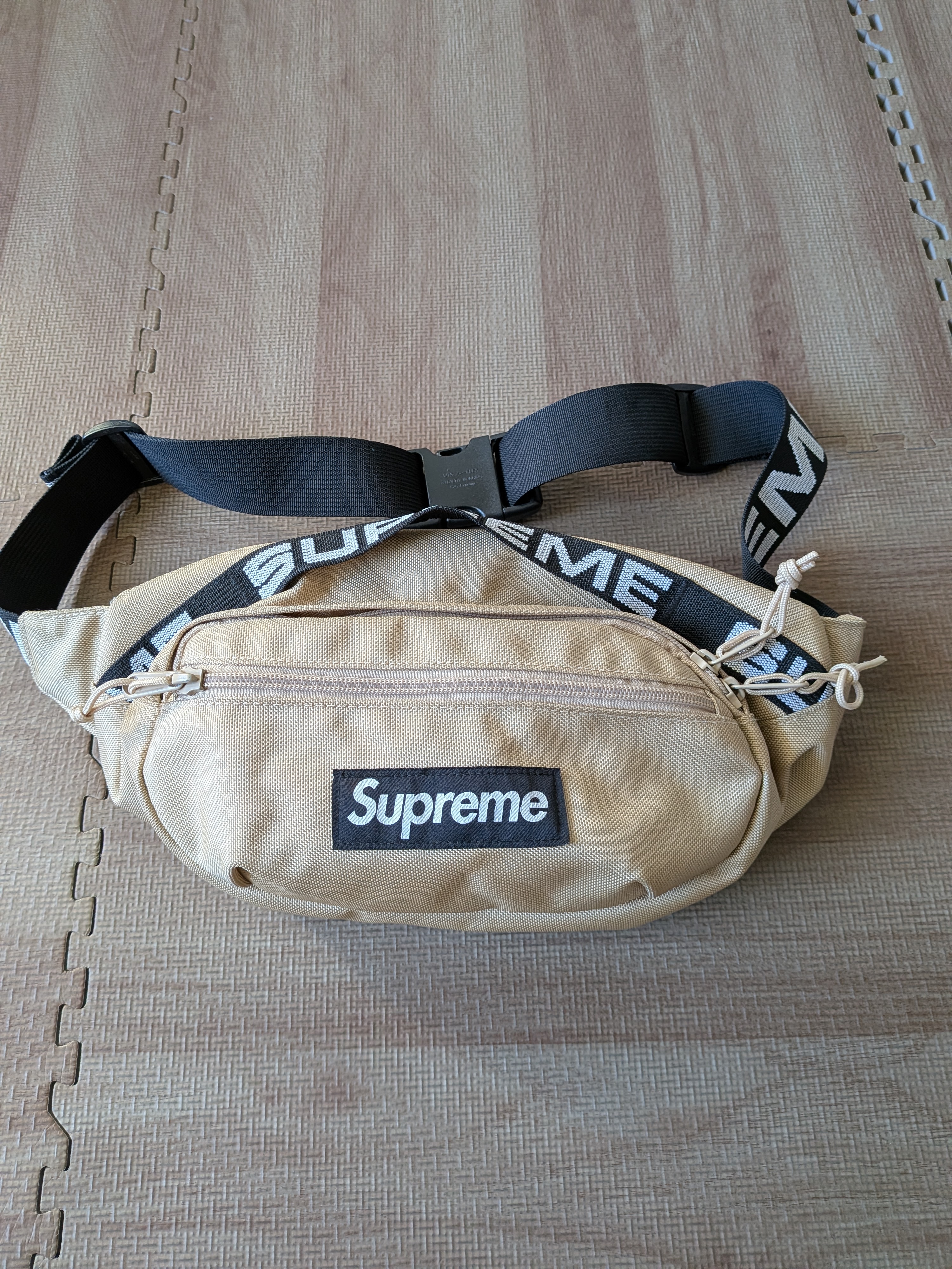 Supreme 18SS Waist Bag 