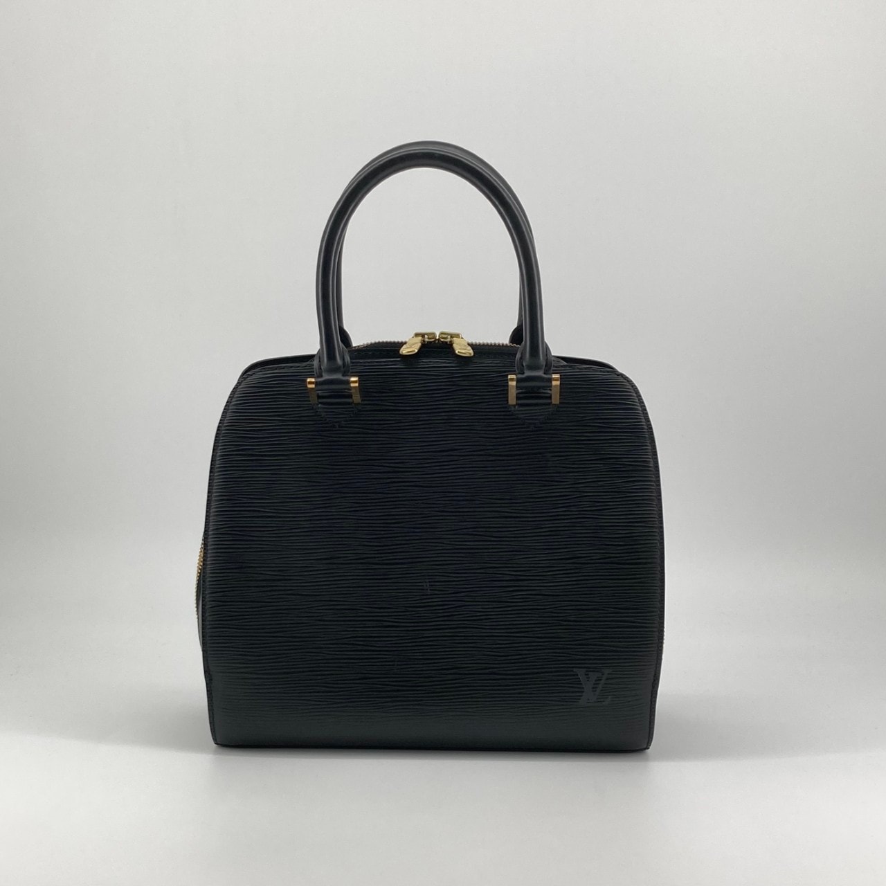 LOUIS VUITTON(ルイ・ヴィトン) ポンヌフ エピ レザ M52052 ハンドバッグ ノワール