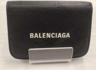 BALENCIAGA