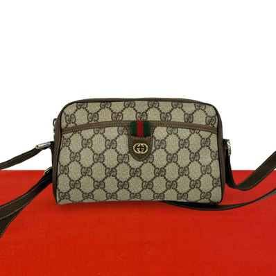 GUCCI グッチ シェリーライン GG ロゴ 柄 金具 レザー PVC ショルダーバッグ ブラウン
69632