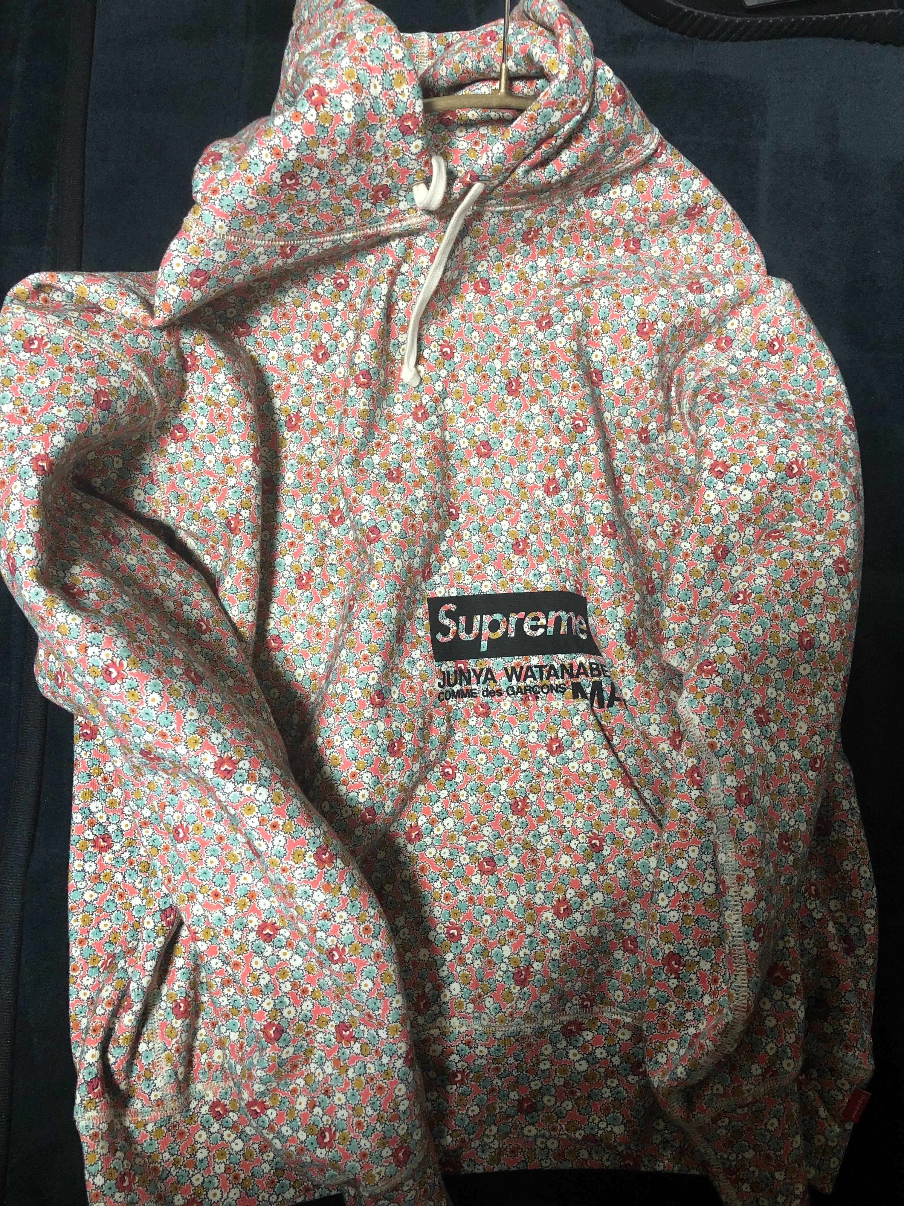 Supreme / JUNYA WATANABE COMME des GARCONS MAN Hooded Sweatshirt "Pink Flowers"