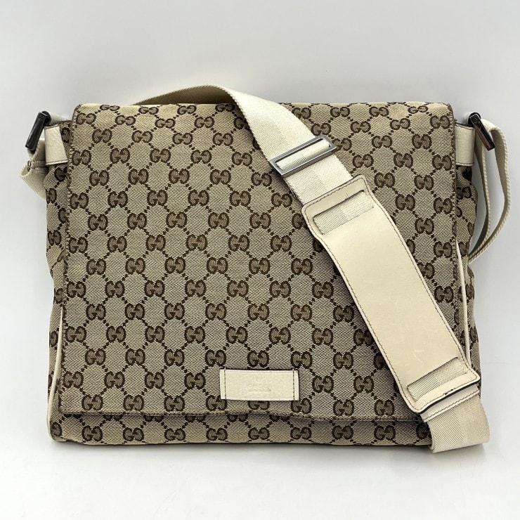 GUCCI(グッチ)GGキャンバス メッセンジャーバッグ ショルダーバッグ ベージュ アイボリー キャンバス レザー メンズ レディース 107757【中古】