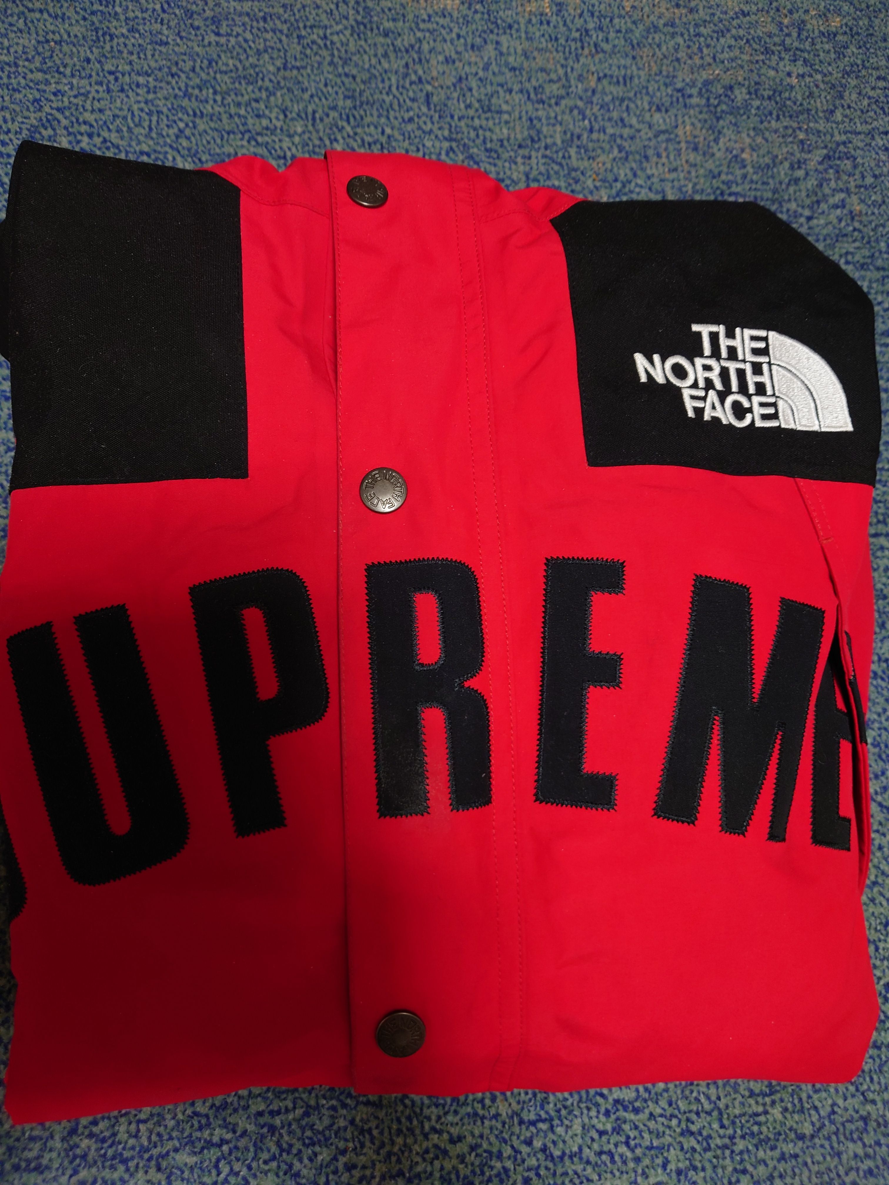 Supreme x The North Face Arc Logo Mountain Parka "Red"