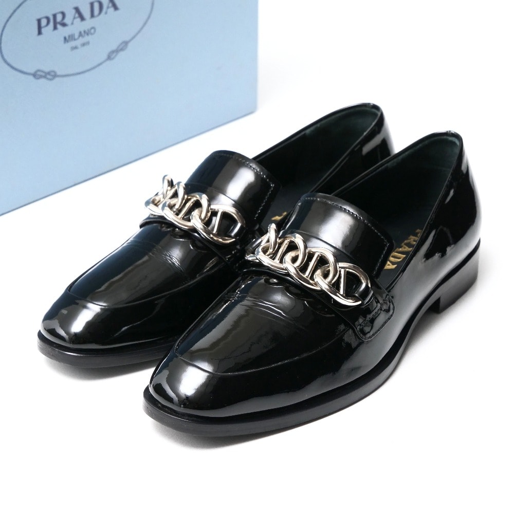 PRADA プラダ ローファー サイズ35 チェーン装飾 エナメル レザー 靴 ブランド古着【中古】20251119/RA6624