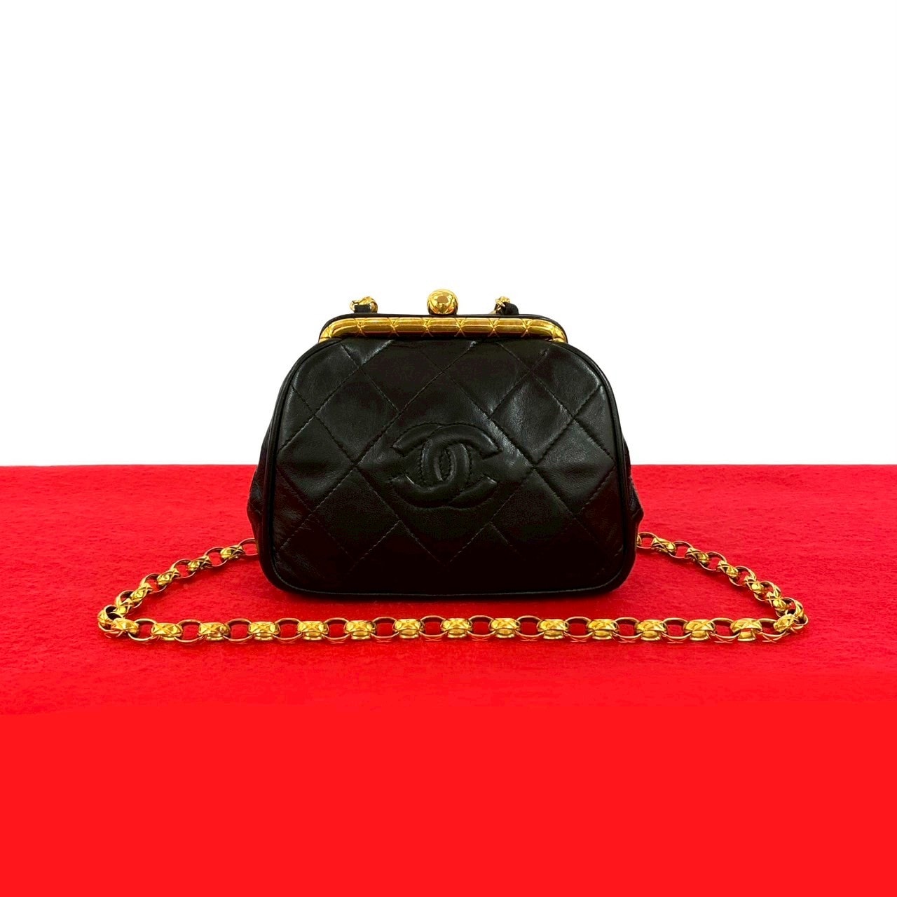 CHANEL シャネル マトラッセ ココマーク ラムスキン ショルダーバッグ ブラック
 81000