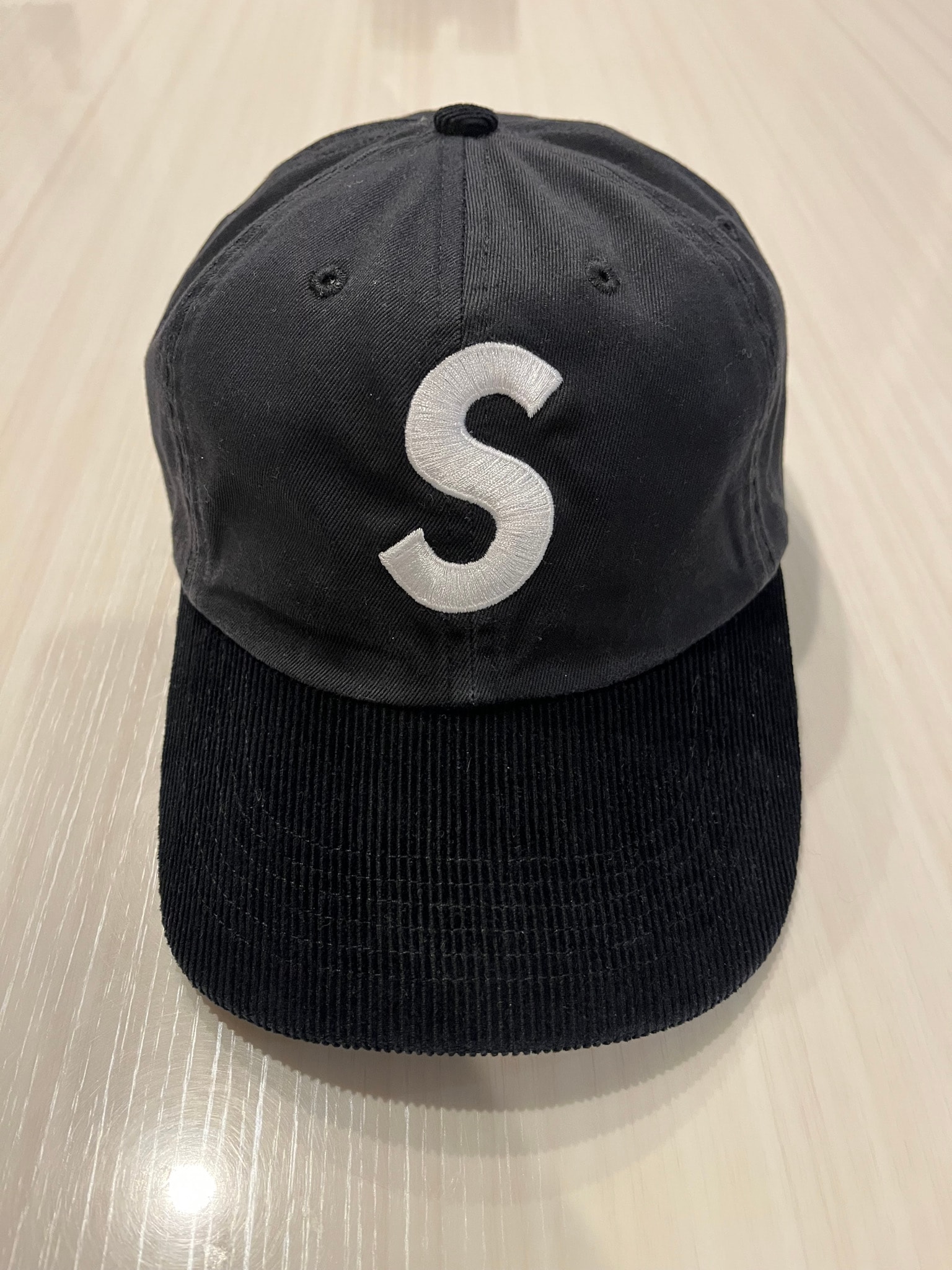 Supreme 2-Tone S Logo 6-Panel "Black"