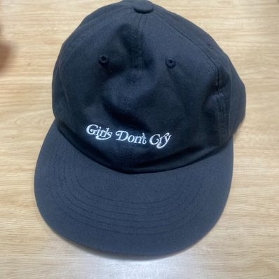 Girls Don't Cry キャップ
