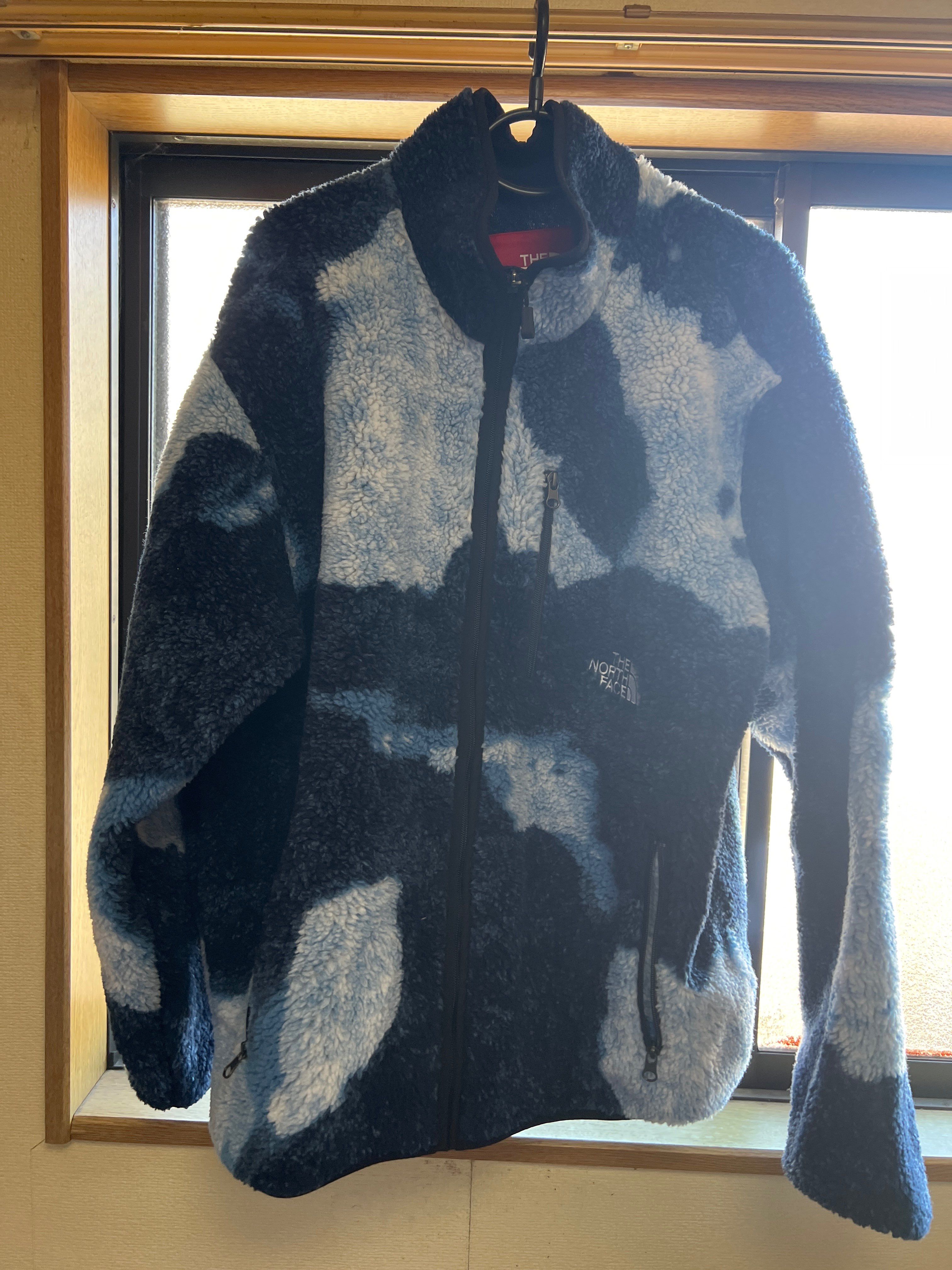 Supreme x The North Face Bleached Denim Print Fleece Jacket "Indigo"