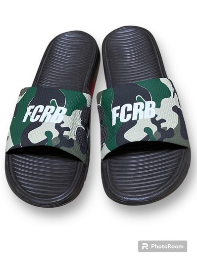 NIKE fcrb benassi solarsoft ベナッシ サンダル 黒 緑迷彩 カモフラ 682908 212