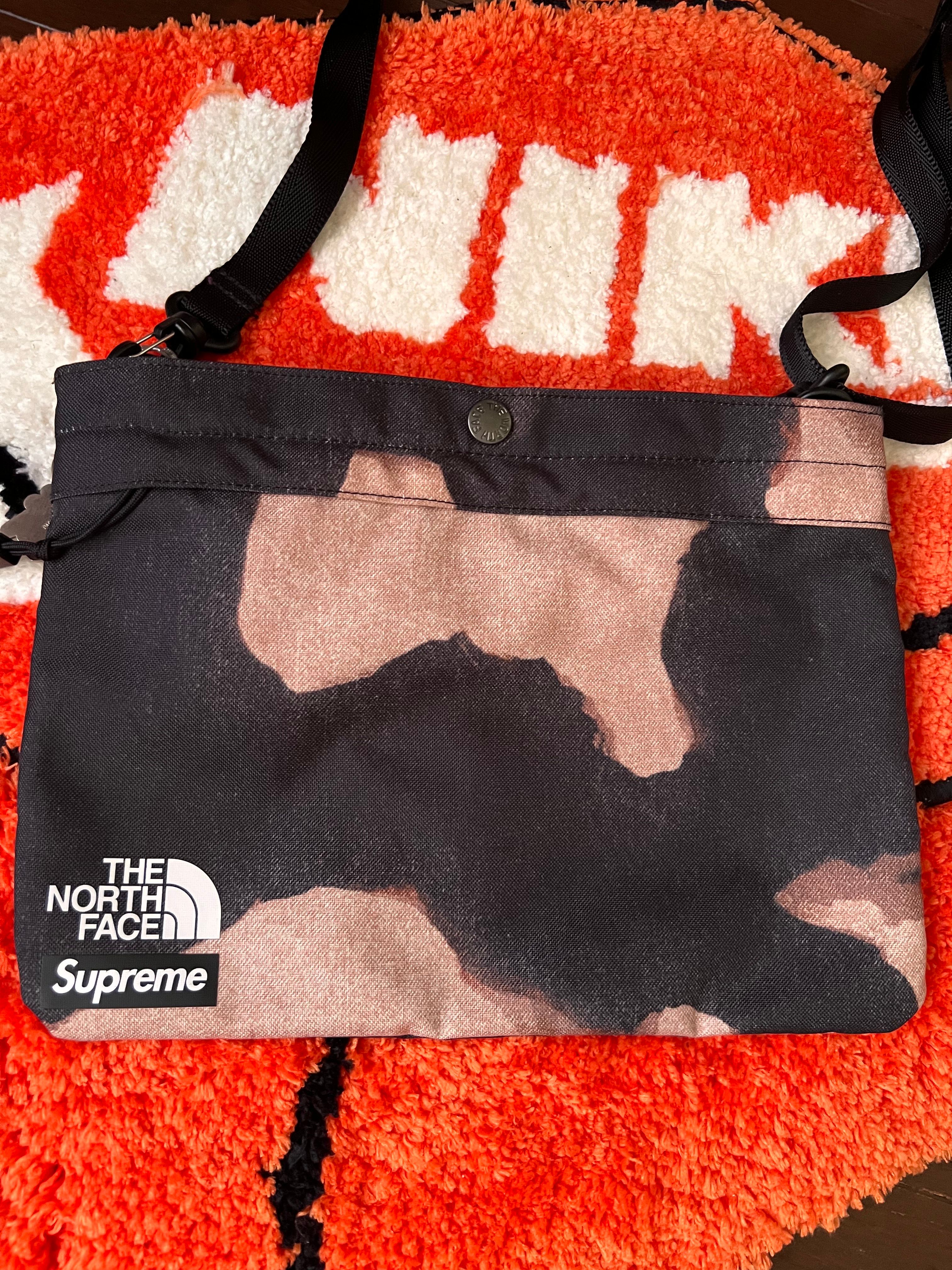 Supreme x The North Face Bleached Denim Print Shoulder Bag "Black"