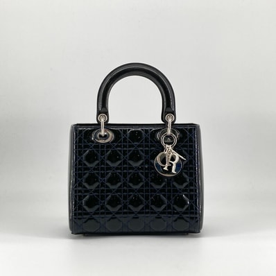 Christian Dior(クリスチャンディオール) Lady Diorカナージュステッチ D.I.O.R.チャーム ハンドバッグ ブラック×シルバー