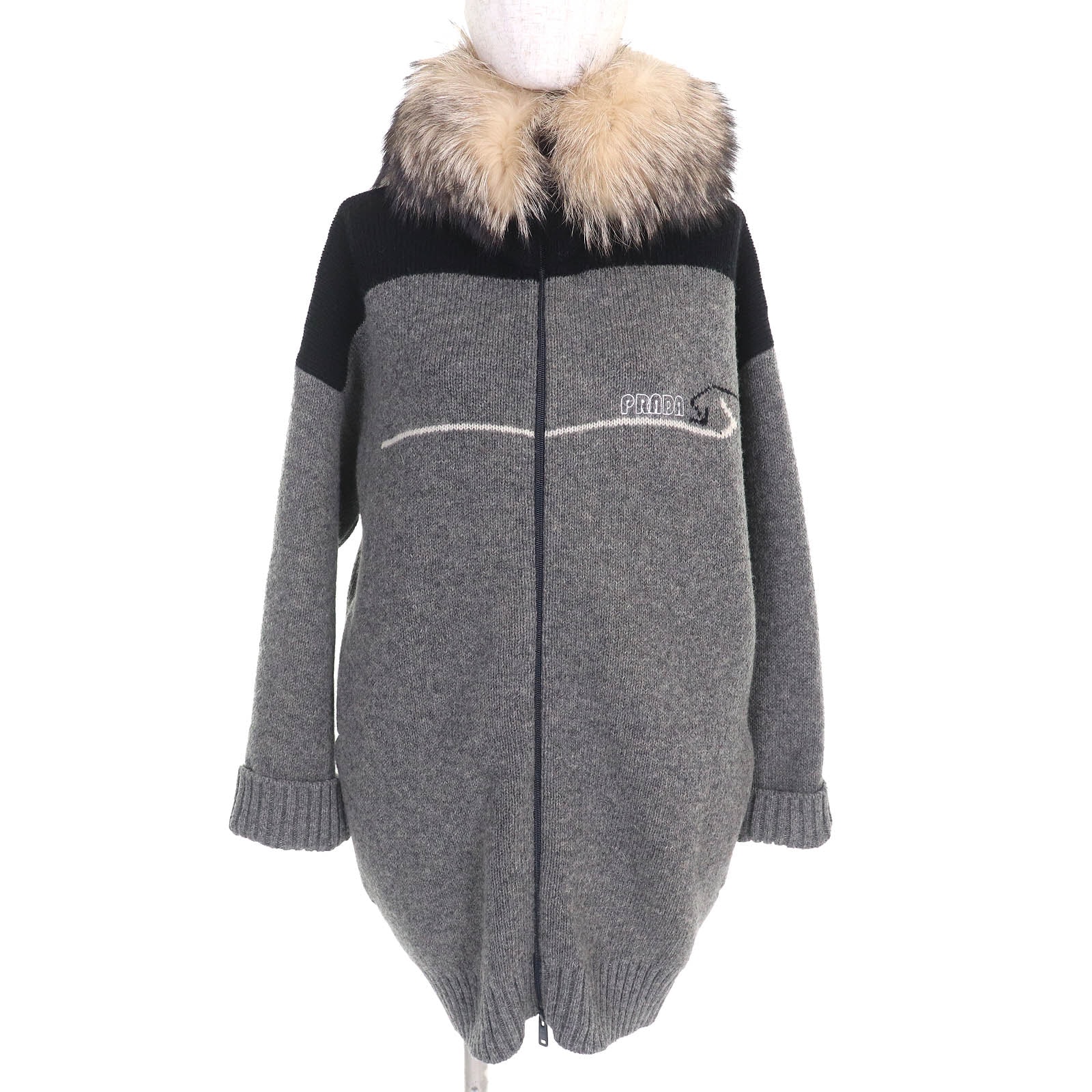 未使用品 プラダ
 ジャケット グレー ブラック レディース 36