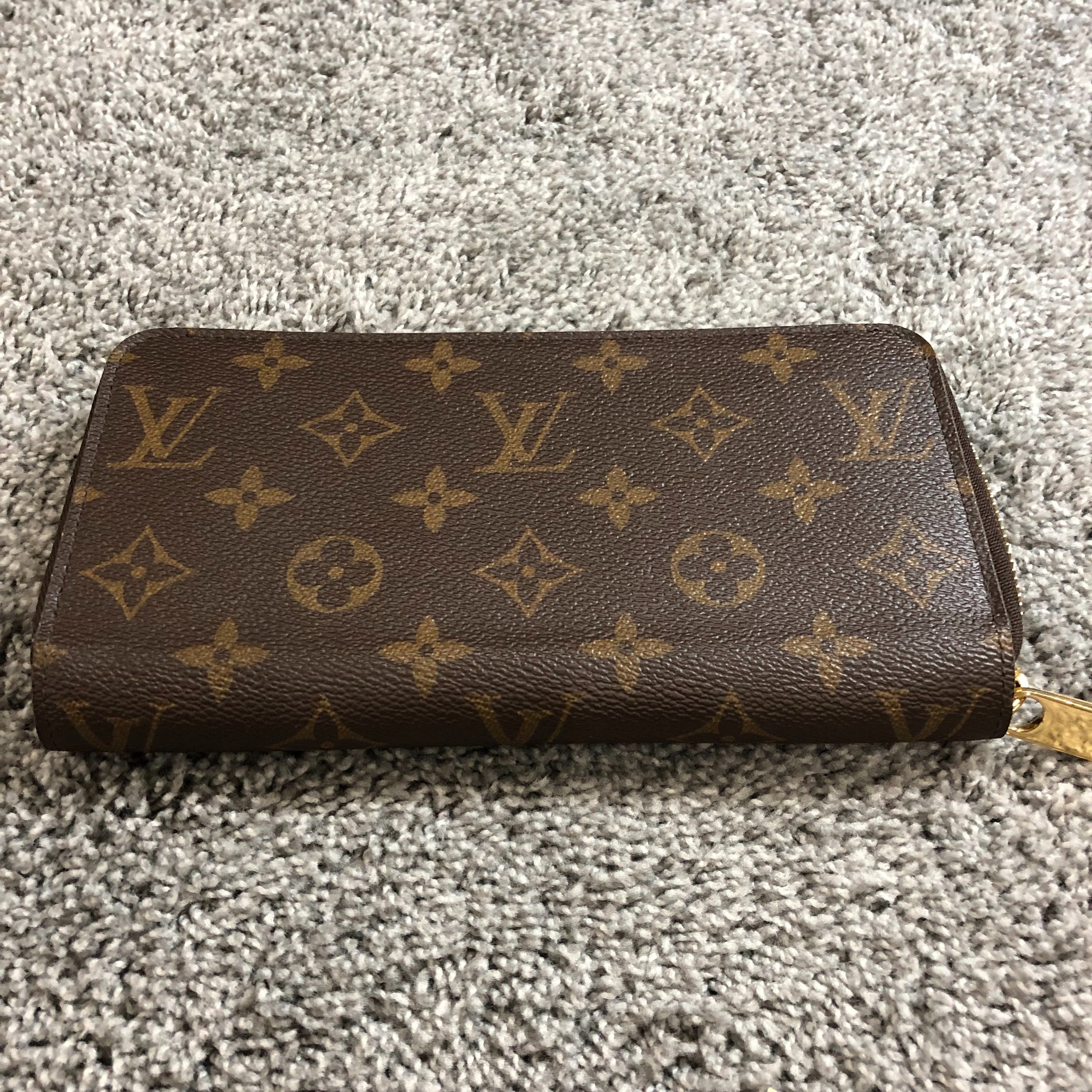 Louis Vuitton Zippy Wallet Monogram