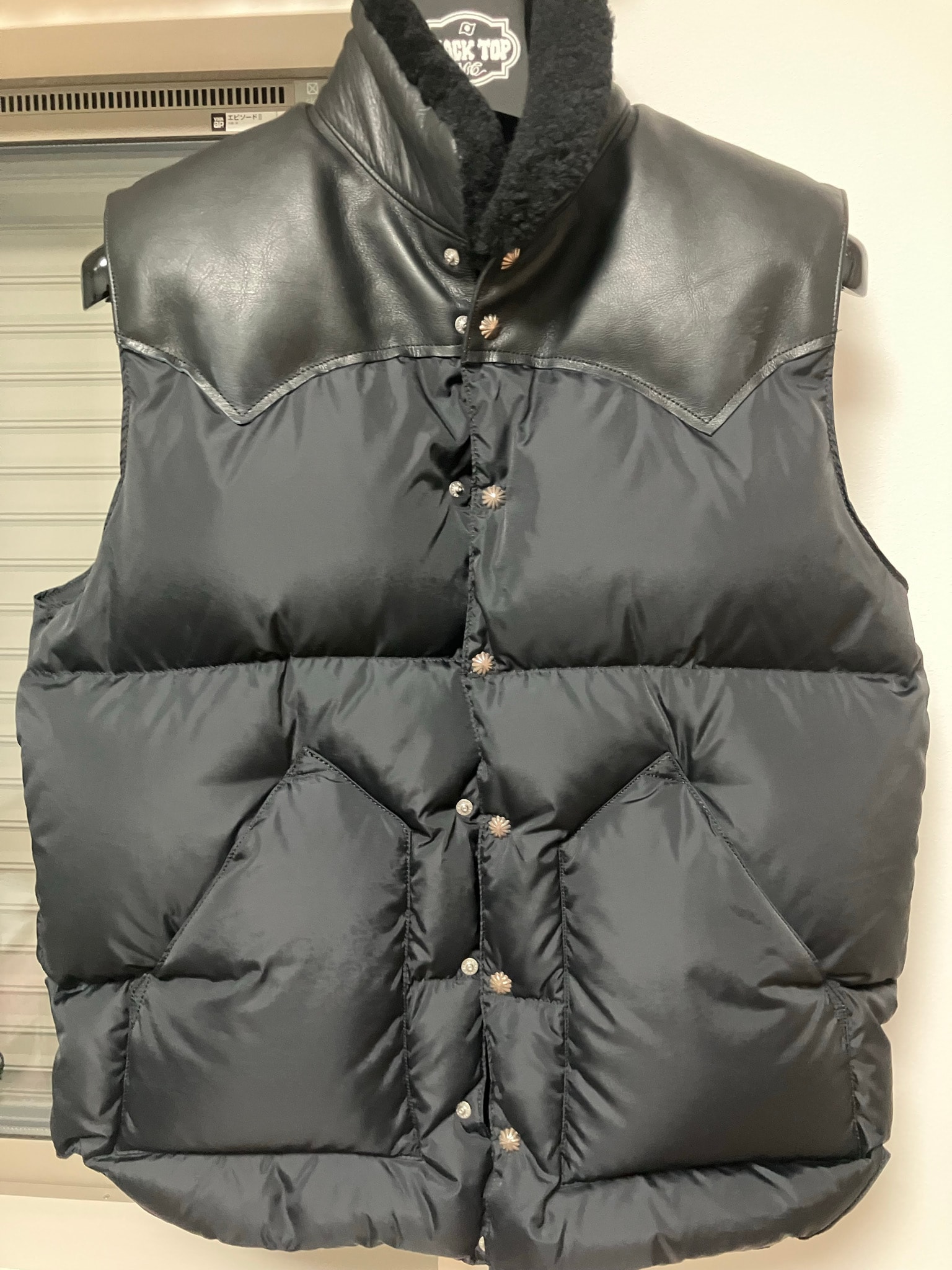 Subculture x Rocky Mountain Featherbed Christy Vest "Silver Snap Limited Edition/Black"