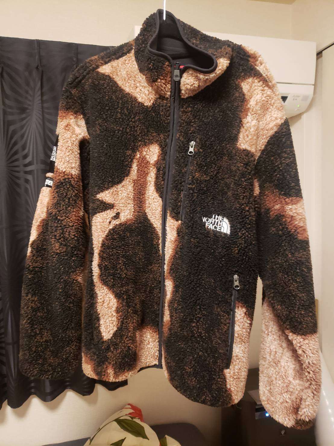 Supreme x The North Face Bleached Denim Print Fleece Jacket "Black"