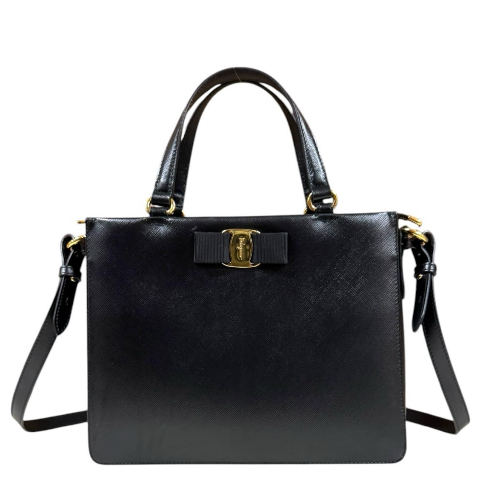 サルヴァトーレフェラガモ ヴァラリボン ショルダーバッグ レザー ブラック レディース Salvatore Ferragamo  中古