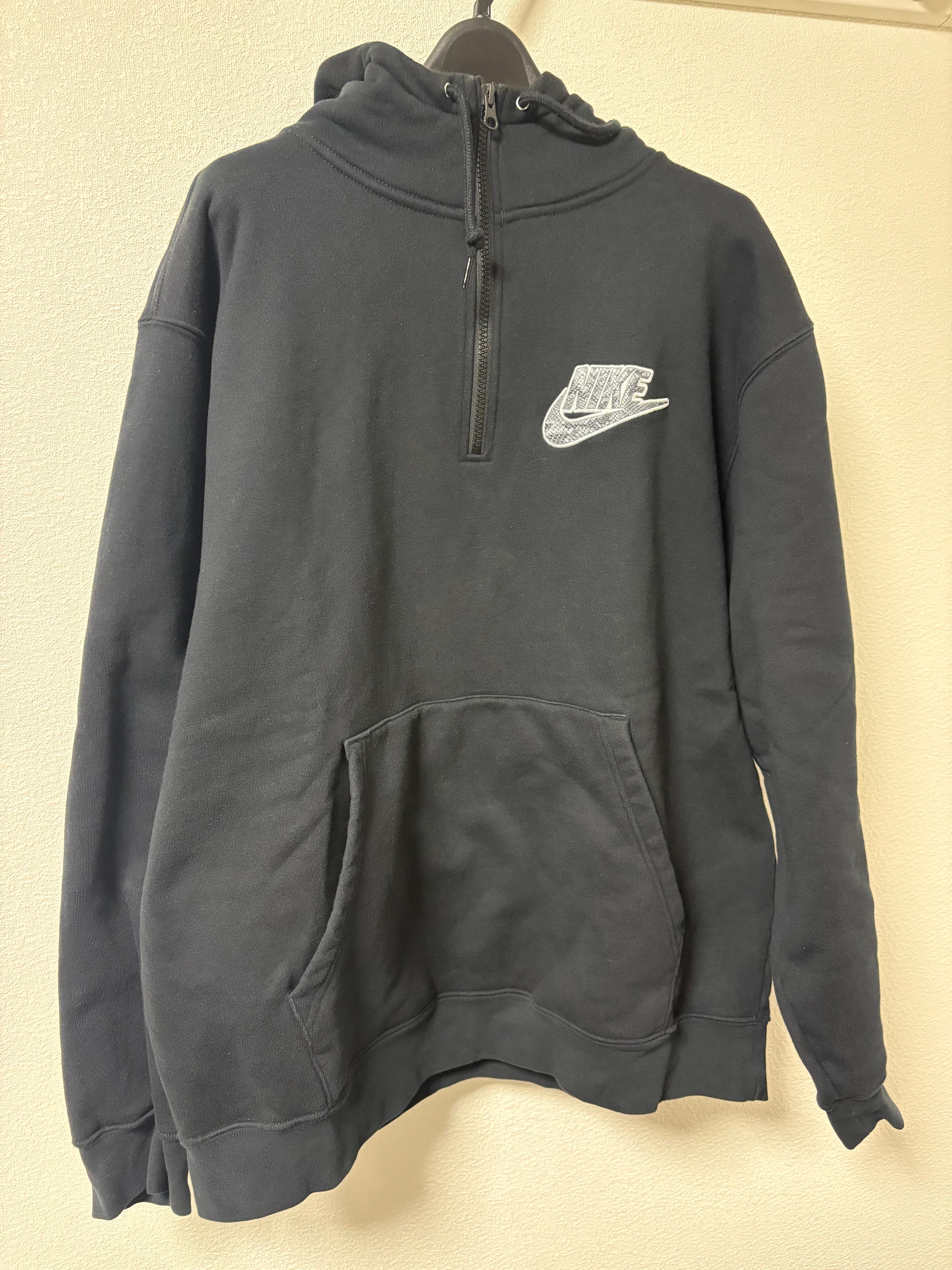 Supreme / Nike® Half Zip Hooded Sweatshirt "Black"