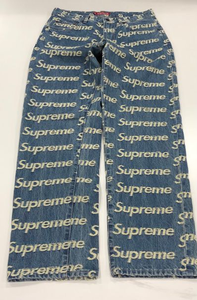 Supreme Frayed Logos Regular Jean "Blue"
