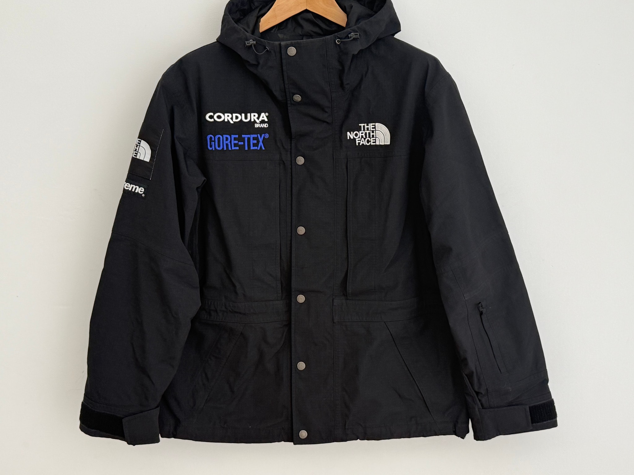 Supreme x The North Face Expedition Jacket "Black"