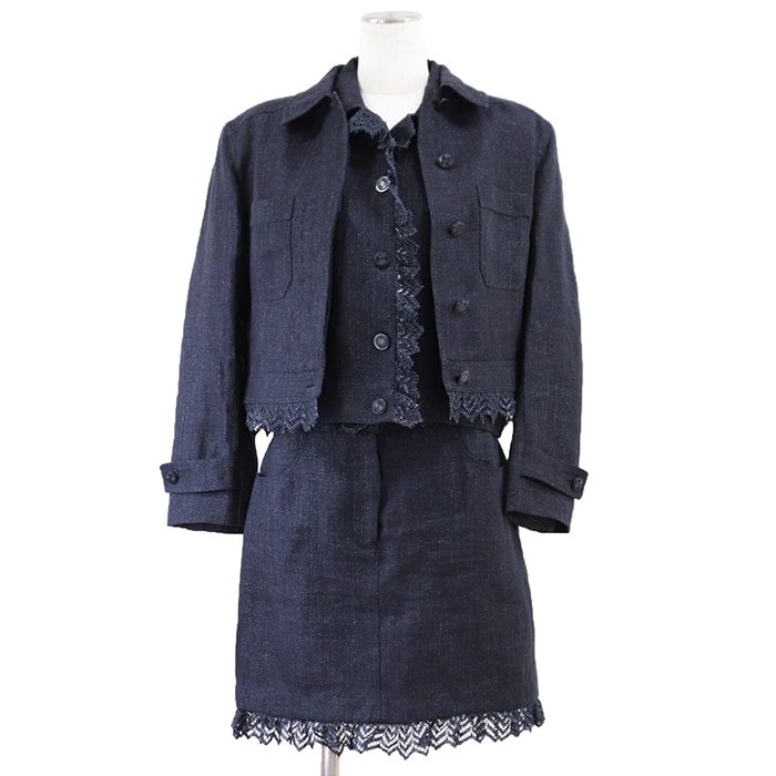 【美品】CHANEL シャネル ヴィンテージ セットアップ 3ピース サイズ 40 レディース 01P P17259 COCO ロゴ ボタン リネン100% レース メタリック コンビネーション ジャケット 短丈 ベスト スカート 付属品有 ネイビー 紺 伊製