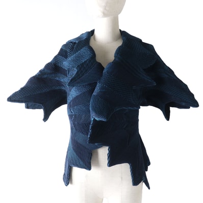 【ドンドン見直し】極美品 イッセイミヤケ 3D 変形デザイン ジャケット 2