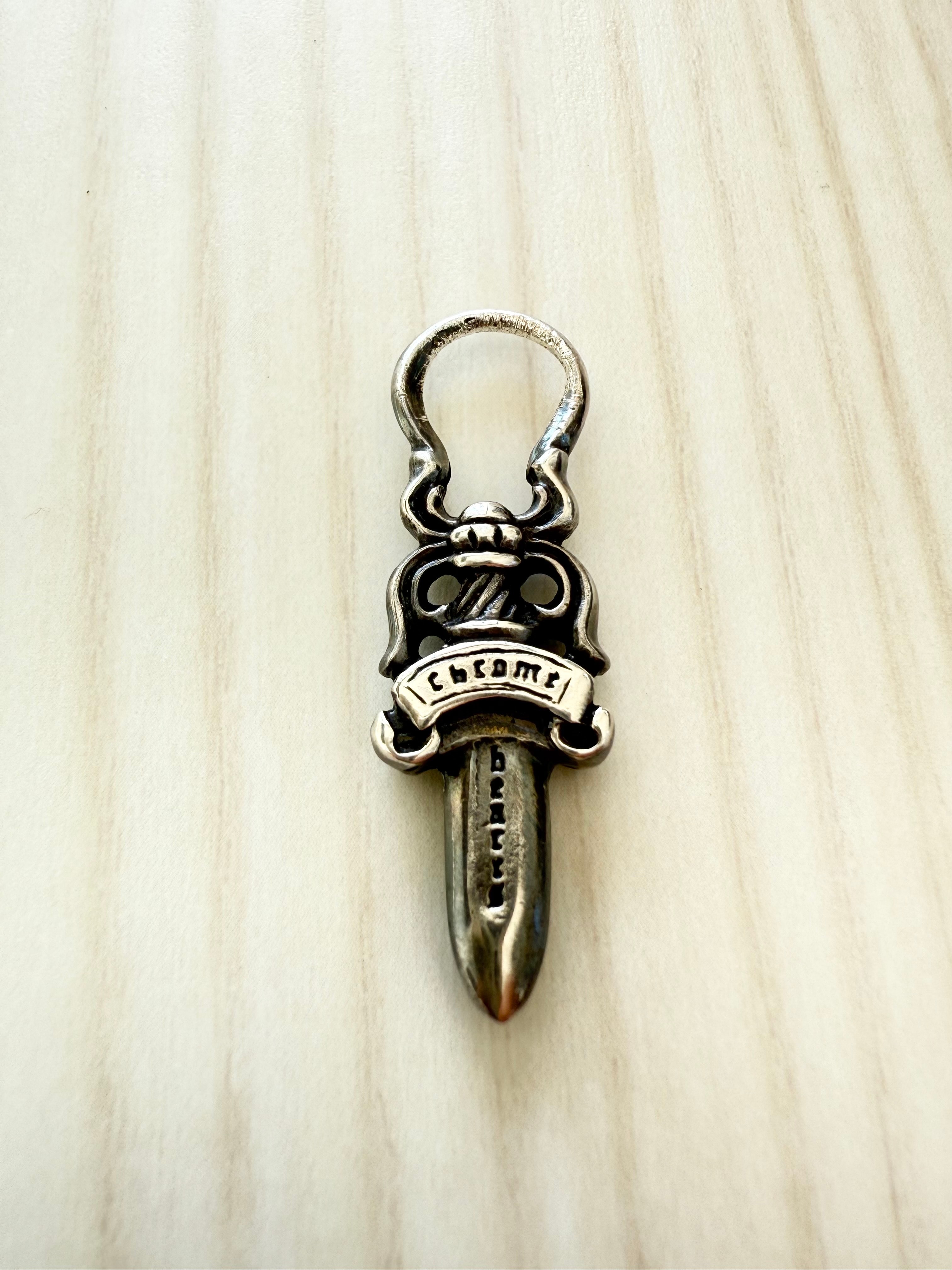 美品！正規品 クロムハーツ ダガーチャーム ネックレス ペンダント ウォレット 財布