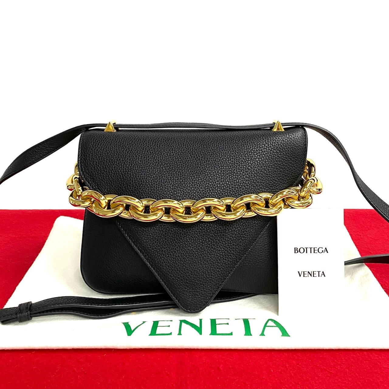 BOTTEGA VENETA ボッテガヴェネタ マウント エンベロープ レザー ショルダーバッグ ブラック
55545