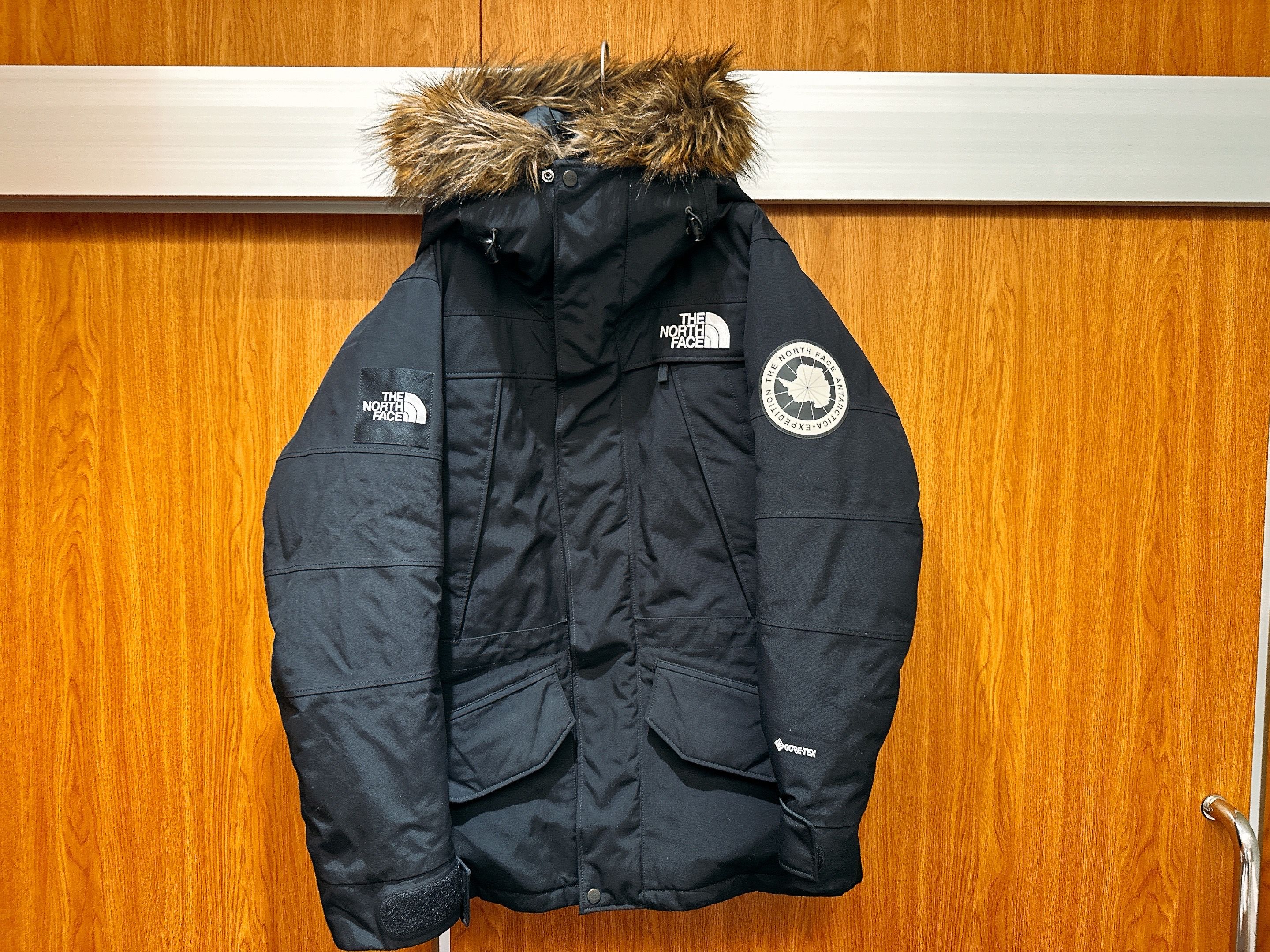 The North Face Antarctica Parka "Black"