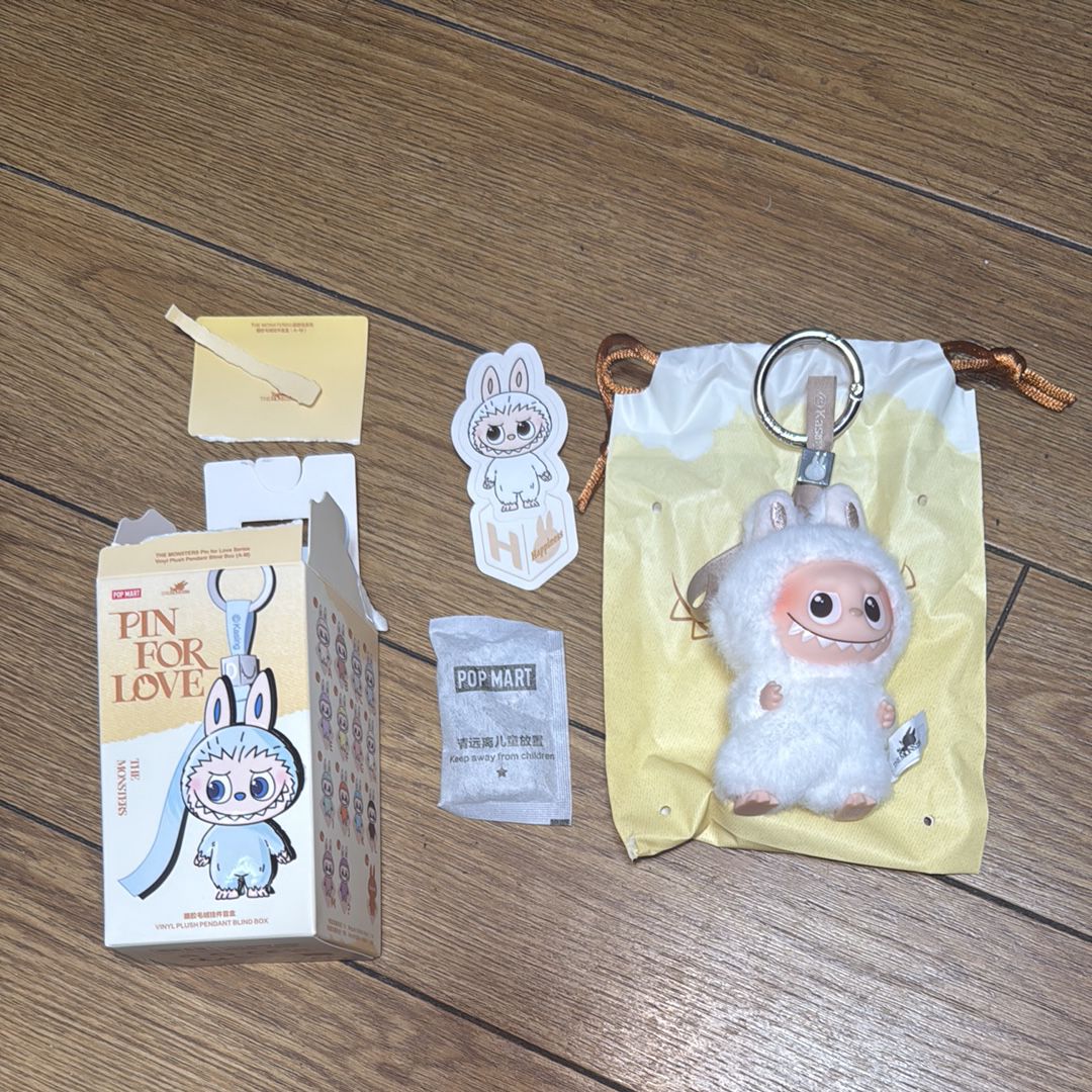 POP MART THE MONSTERS (LABUBU) Pin for Love Series-Vinyl Plush Pendant (A-M) H