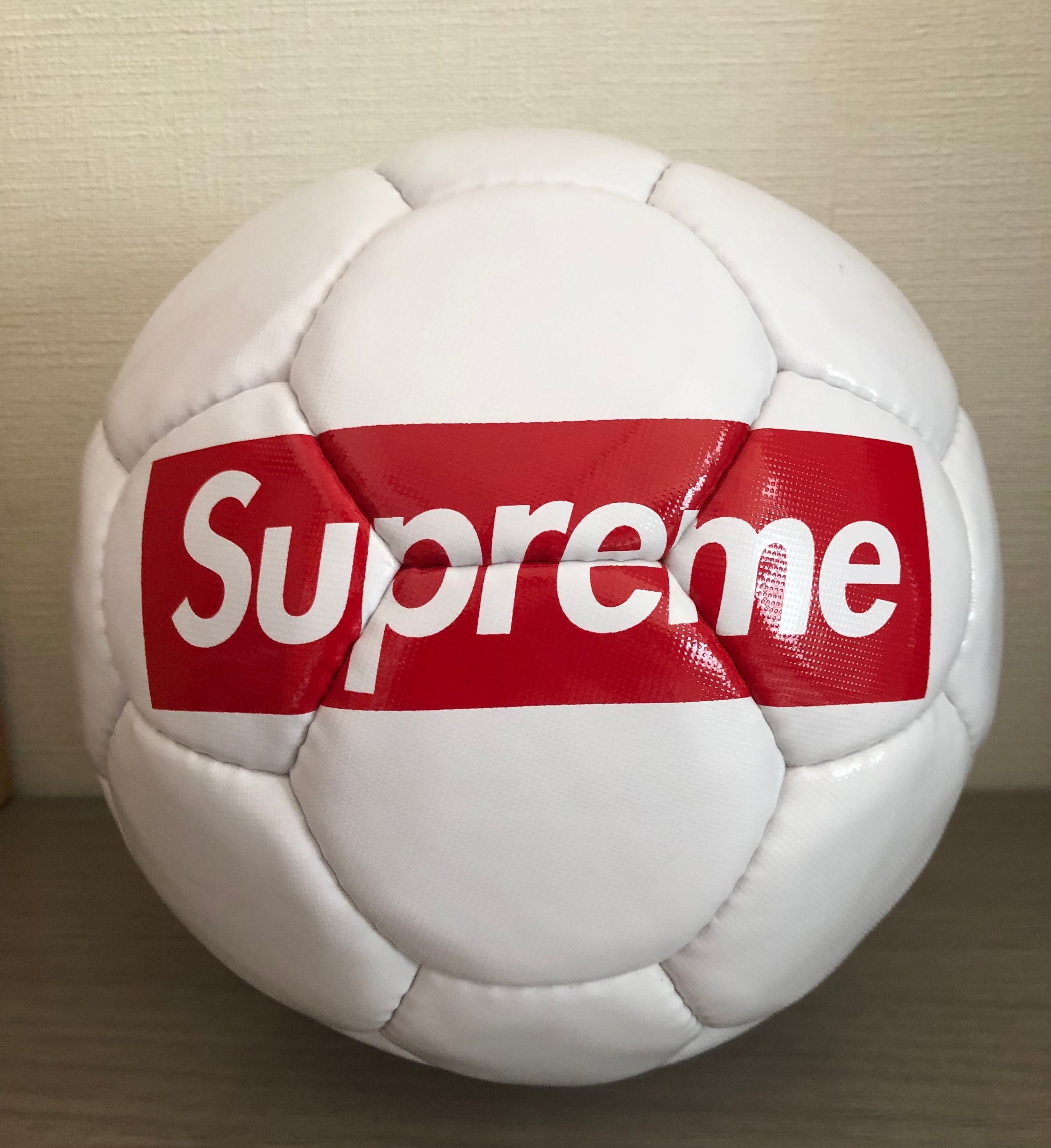 Supreme / Umbro Soccer Ball "White"